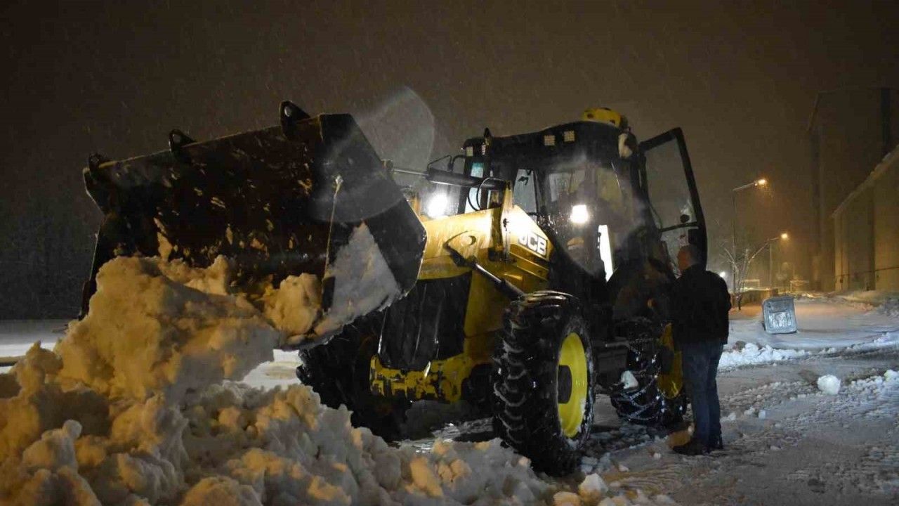 Bitlis’te 74 köy yolu ulaşıma kapandı