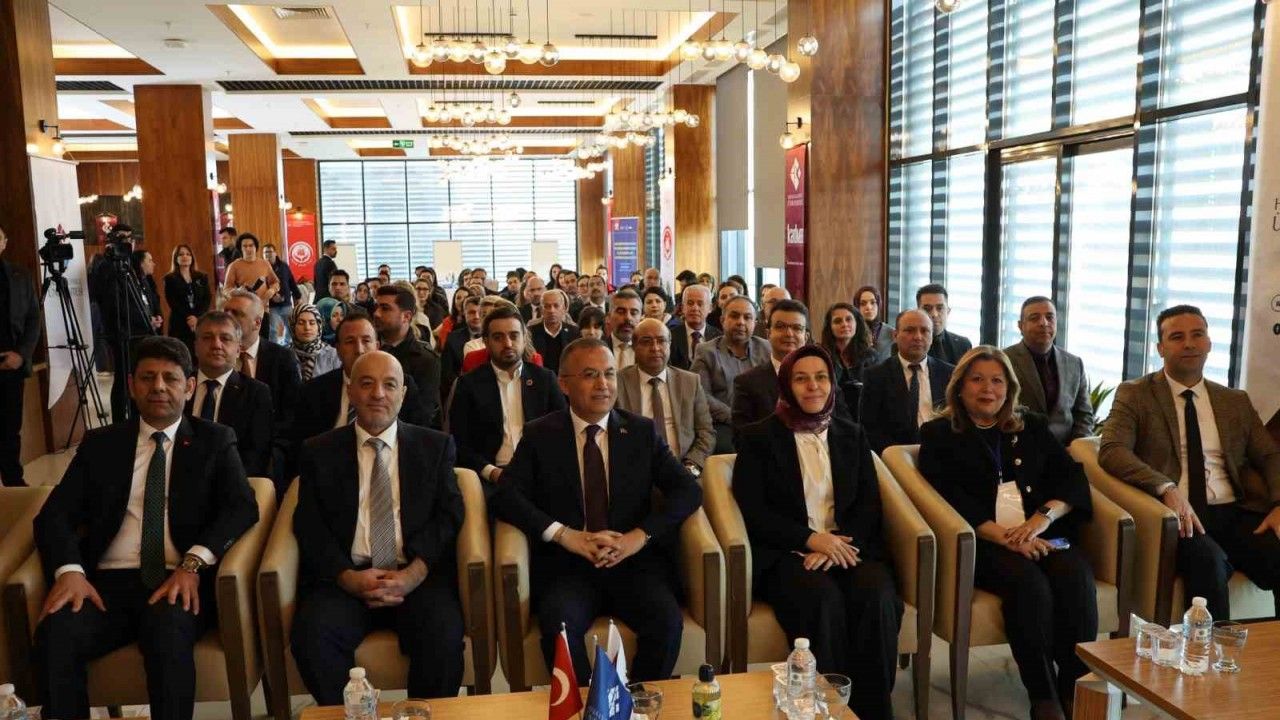 HKÜ’de "Ailenin Korunması ve Güçlendirilmesi İl Eylem Planı Hazırlık Çalıştayı" gerçekleştirildi