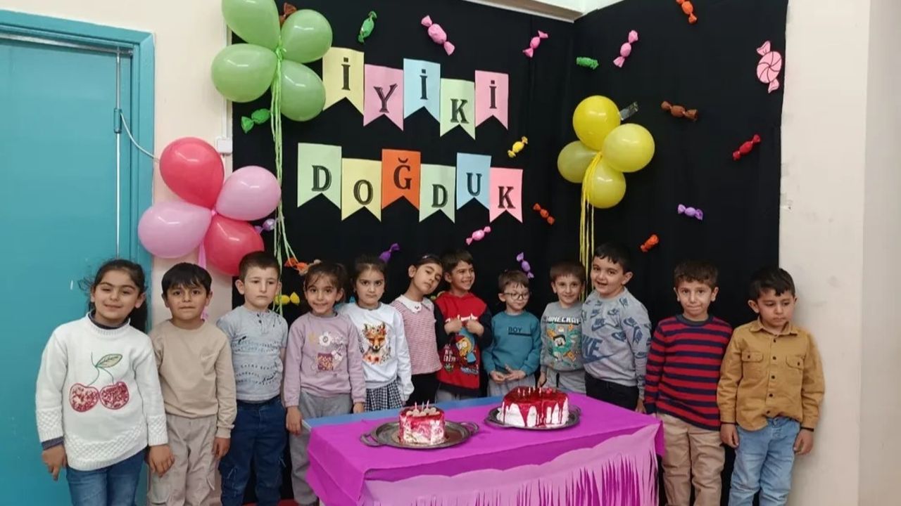 Diyadin’de miniklere ortak doğum günü sürprizi