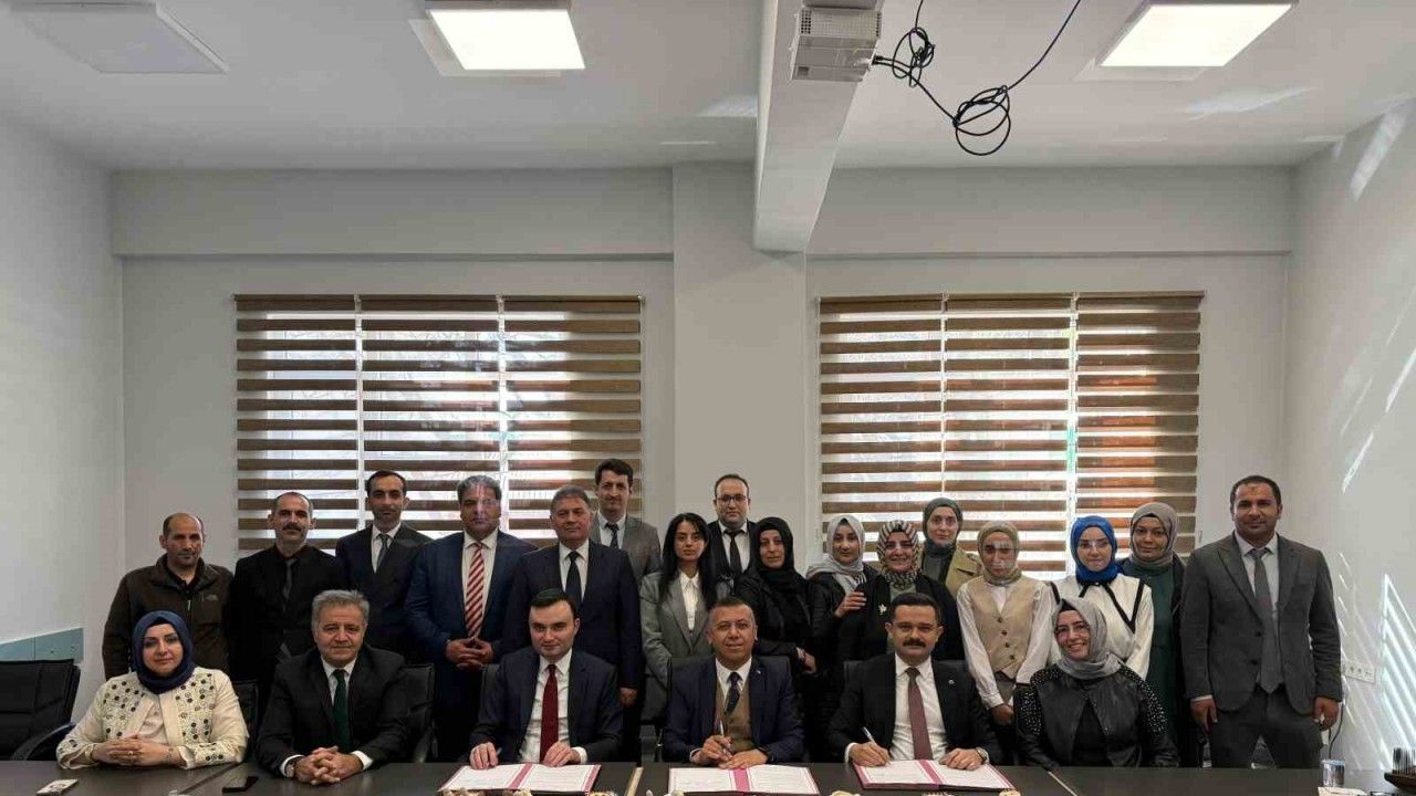 Ehram, bez bebeklerle geleceğe taşınacak
