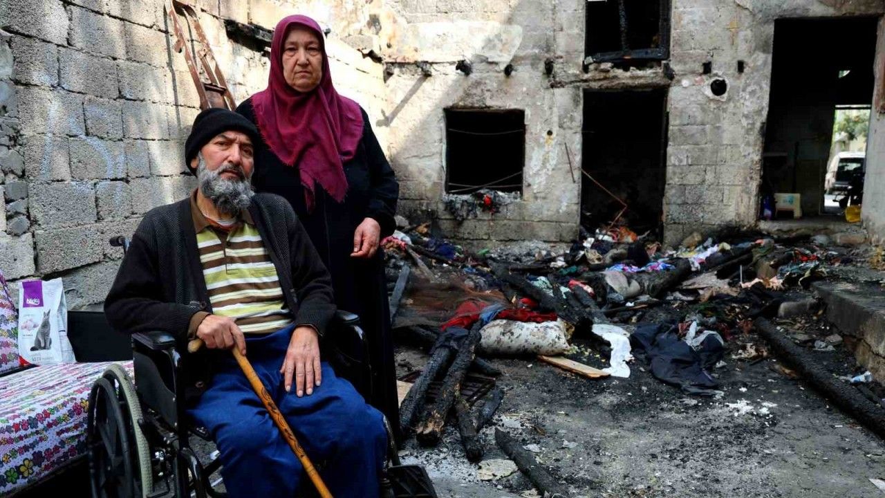 Evleri yangında küle dönen çift zor durumda kaldı