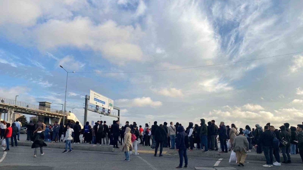 İstanbul’un toplu ulaşım çilesi bitmiyor
