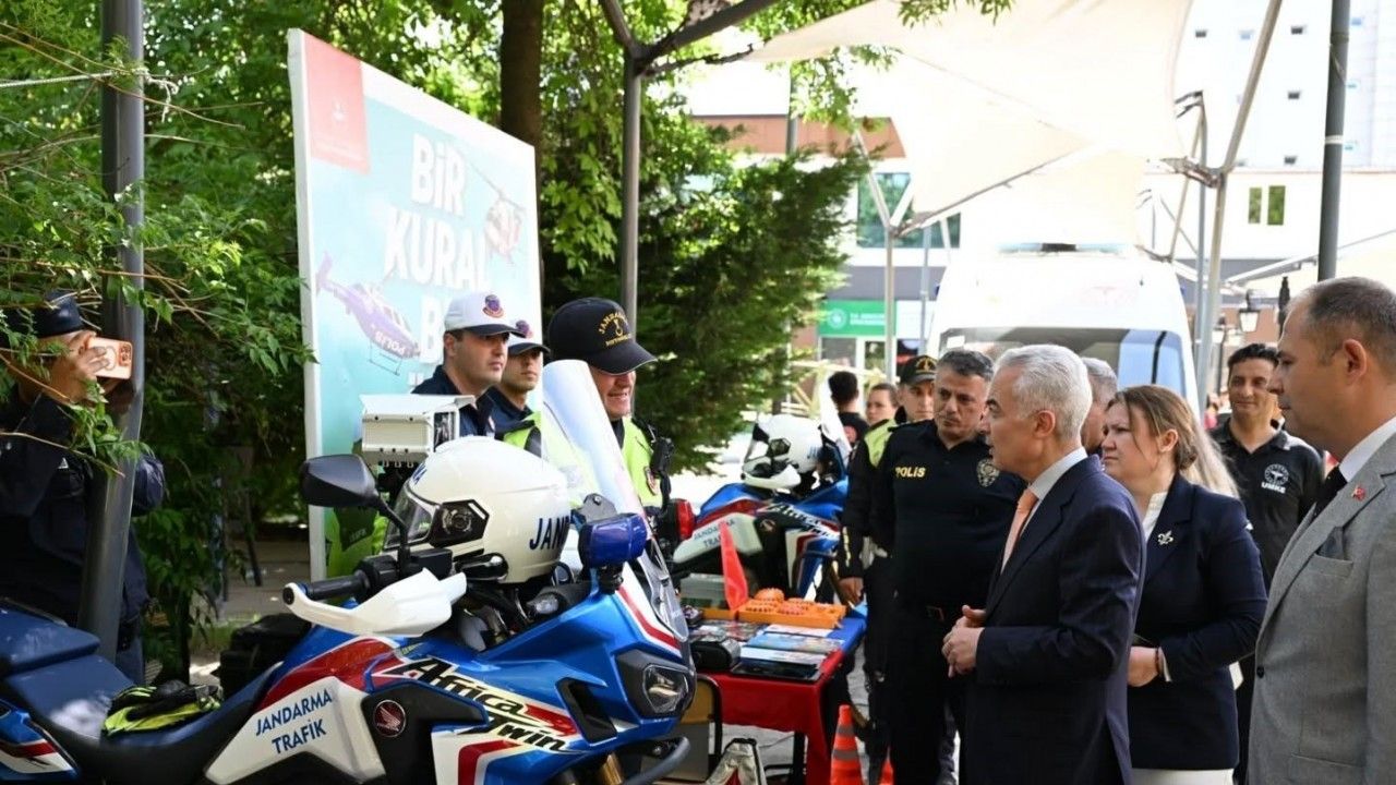 Kırklareli’nde Valisi Turan, sürücülerin trafik kurallarına uyması konusunda uyardı