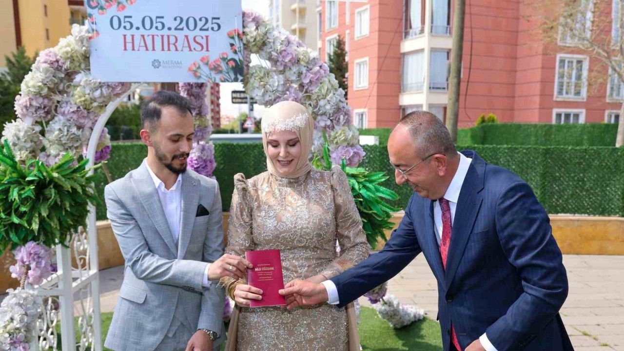 Nikah salounlarında "05.05.2025" yoğunluğu