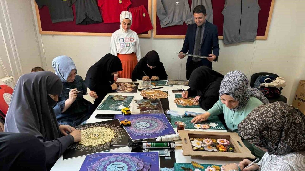 Samsatlı kadınlar eğlenerek öğreniyor