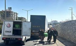 Uşak’ta motosiklet ile tır çarpıştı: 1 ölü
