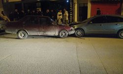 Yalvaç’ta Fiat Tofaş park halindeki 2 araca çarptı