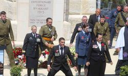 Yeni Zelanda askerleri, atalarını ’haka’ dansıyla andı