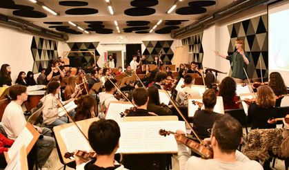 Tepebaşı Çocuk ve Gençlik Senfoni Orkestrası konsere hazırlanıyor

