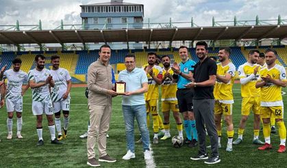 Ağrılı Hakem Muhammed Sevim saha hakemliğine veda etti