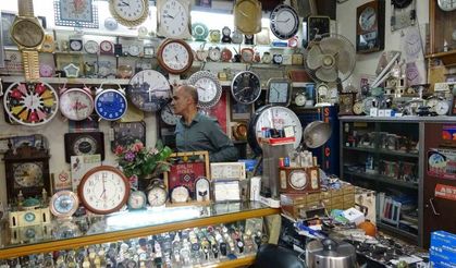 Asırlık saatler Vanlı ustanın elinde yeniden hayat buluyor