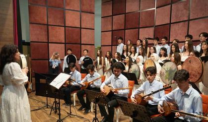 Çanakkale Savaşı döneminde mezun veremeyen Anadolu’nun ilk lisesi, 140’ıncı yılını kutluyor