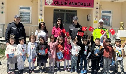 Çıldır’da anaokulu öğrencilerine trafik eğitimi