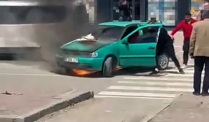 Iğdır’da park halindeki otomobil alev aldı