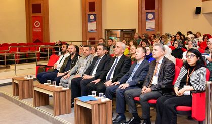 Kastamonu Üniversitesi’nde Dijital Yeterlilik Konferansı ve Çalıştayı yapıldı