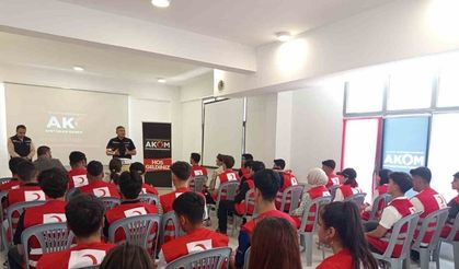 Malatya Büyükşehir Belediyesi’nden genç gönüllülere afet ve yangın eğitimi