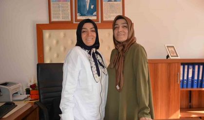 Ordu’da tek yumurta ikiz öğretmen anneler, aynı okulda 15 yıldır birlikte görev yapıyor