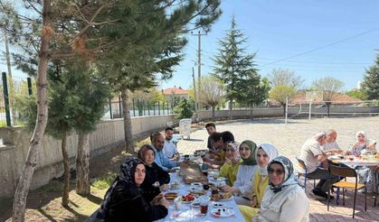 Özel çocuklardan Anneler Günü sürprizi