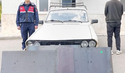 Römork arka kapağını çalmak isteyen şahıs yakalandı