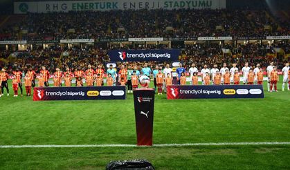 Trendyol Süper Lig: Kayserispor: 2 - Antalyaspor: 1 (İlk yarı)