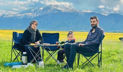 Yüksekova’da iki mevsim arası renk cümbüşü