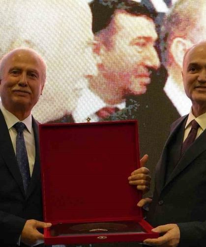 Başkan Özlü’ye vefa iftarında teşekkür