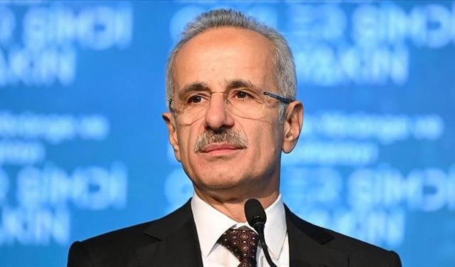 Bakan Uraloğlu: "Bakır Kablolar İnternet Hızını Düşürüyor, Vatandaşlar Daha Ucuz Paketleri Tercih Ediyor"