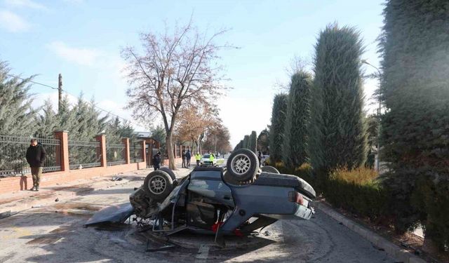 50 günde 5 trafik cezası yiyen sürücünün kullandığı Tofaş takla attı: 2 yaralı
