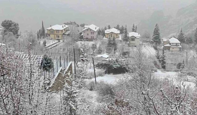 Amasya’da 90 köy yolu kardan ulaşıma kapandı
