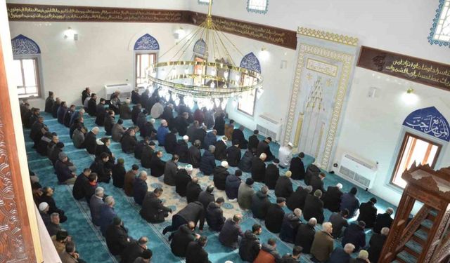 Besni’de Necip Öztürk Camii ibadete açıldı