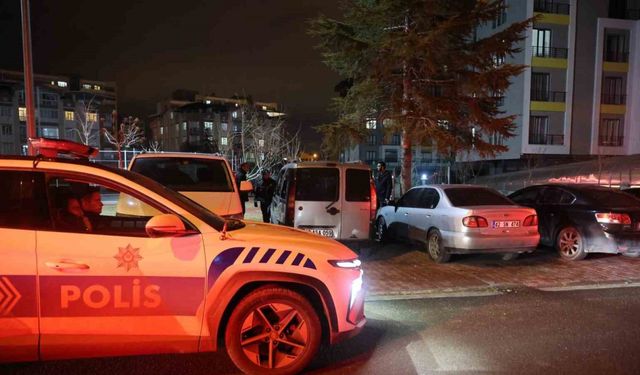 Dur ihtarına uymadı aracı bırakıp kaçtı, yakalanınca 98 bin lira ceza yedi