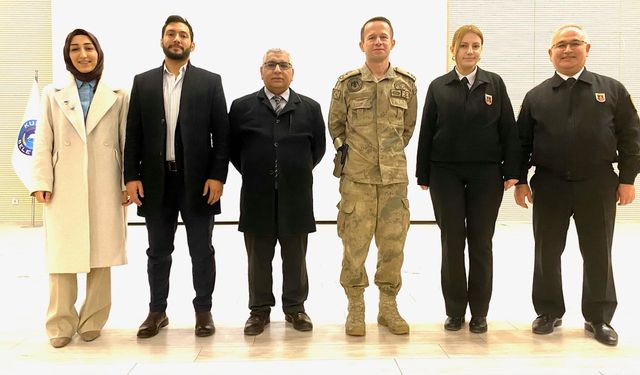 Kulu’da lise öğrencilerine Jandarma ve Sahil Güvenlik Akademisi tanıtıldı