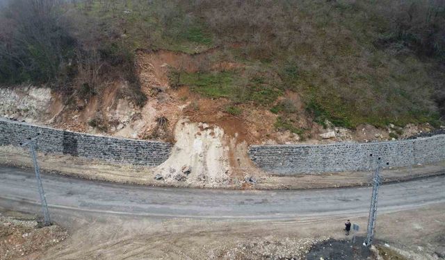 Ordu’da heyelanda istinat duvarı çöktü