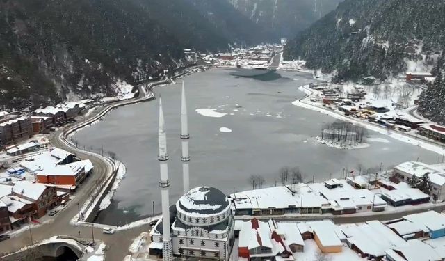 Uzungöl buz tuttu