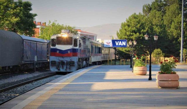 Van-Tahran arası tren seferleri başlıyor: İlk biletler yarın satışta