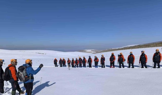 Van’da "Çığda Arama Kurtarma Tatbikatı" yapıldı