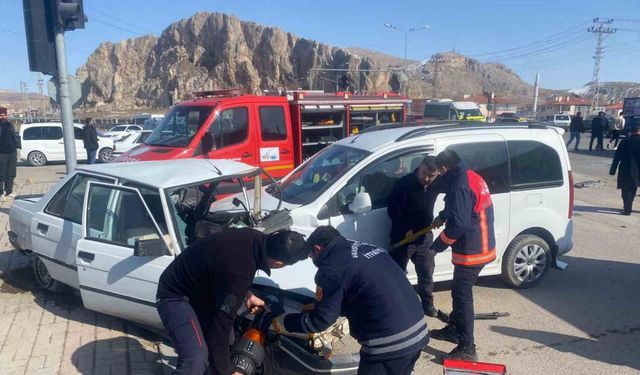 Van’da trafik kazası: 3 yaralı