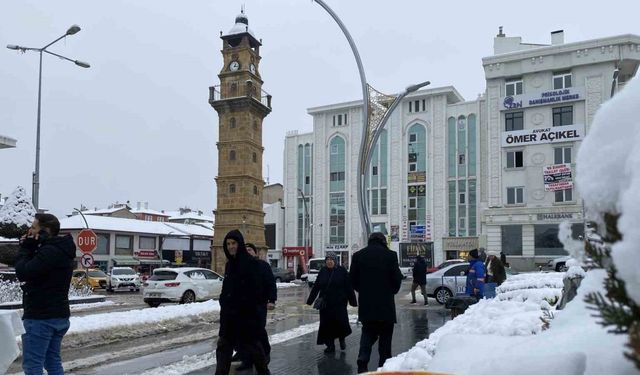 Yozgat’ta Arabaşı çorbası dağıtıldı, karlı havada içenlerin içi ısındı