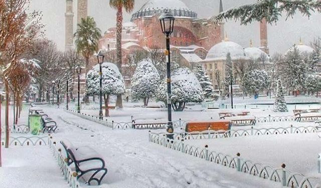 İstanbul’da Kar Yağışı Nedeniyle 19-21 Şubat Tarihlerinde Bazı Uçuşlar İptal Edilecek