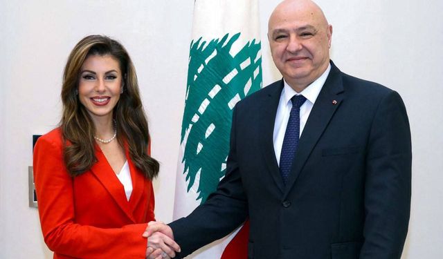 Trump’ın Orta Doğu Elçisi Morgan Ortagus, Lübnan Cumhurbaşkanı ile Görüşmesinde Davut Yıldızı Yüzüğü Taktı