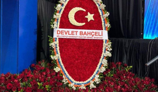 Devlet Bahçeli’den AK Parti Kongresi’ne Anlamlı Çelenk
