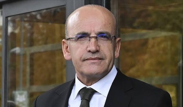Bakan Mehmet Şimşek: "Deprem, Memur Maaşları ve EYT Bütçe Üzerinde Önemli Yük Oluşturuyor"
