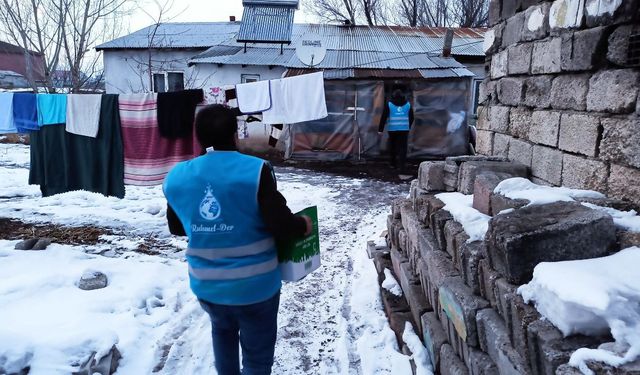 Ağrı Rahmet-Der, Ramazan’da 3 bin 500 aileye yardım ulaştırdı