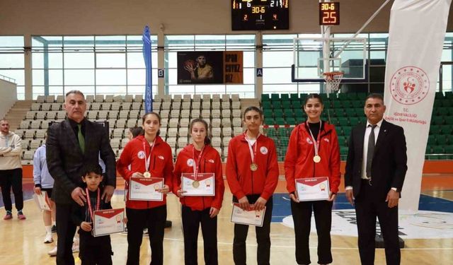 Ağrı Spor Lisesi Kız Basketbol Takımı Türkiye finallerinde mücadele edecek