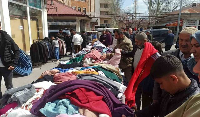 Ahlat’ta bayram öncesi yoğunluğu