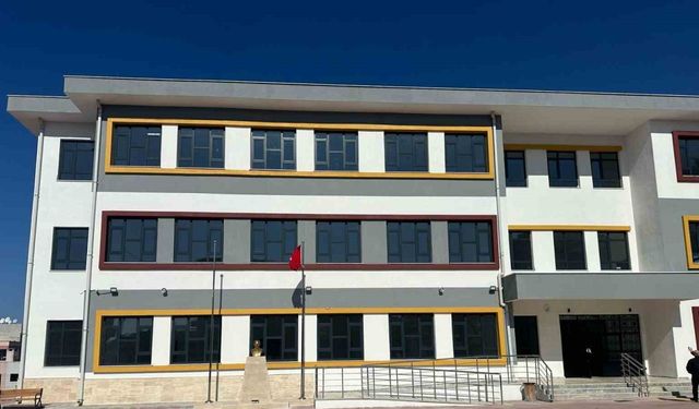 Aliağa’da 57 yıllık Namık Kemal İlkokulu, yeniden hizmete açılıyor