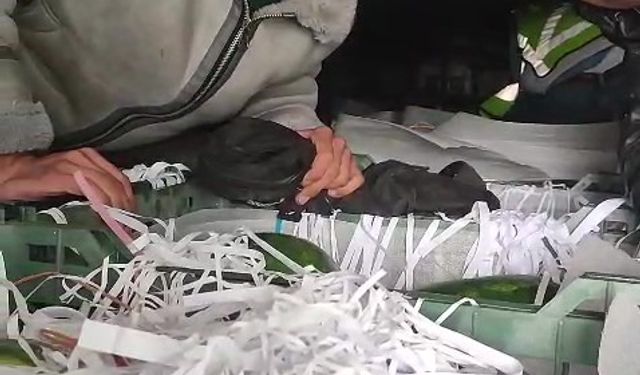 Amasya’da karpuz yüklü tırdan 3 kaçak göçmen çıktı