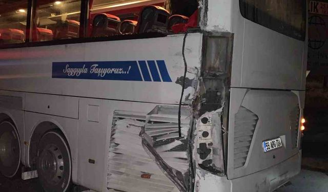 Amasya’da Samsunspor taraftarlarını taşıyan otobüse kamyon çarptı