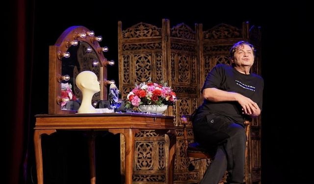 Armağan Çağlayan "Seyfi Bey" ile sahneye çıkıyor