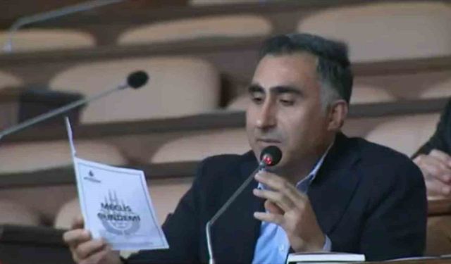 Arnavutköy Belediyesi’ne tahsis edilen pazar alanı, CHP’li Meclis Üyelerinin oylarıyla iptal edildi
